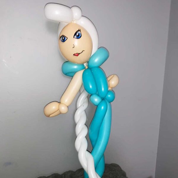 balloon twisting princess Elsa